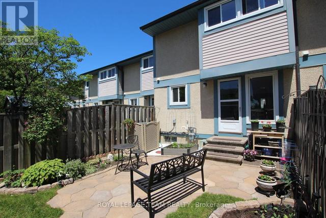 90 - 3400 PAUL ANKA DRIVE  Ottawa, ON K1V 0C9