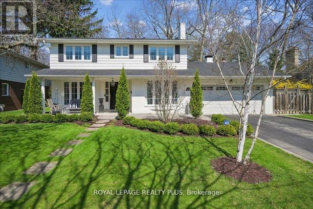 1594 CALUMET PLACE  Mississauga, ON L5J 3A9