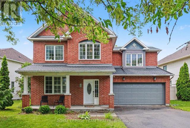 141 GRASSY PLAINS DRIVE  Ottawa, ON K2M 2R6