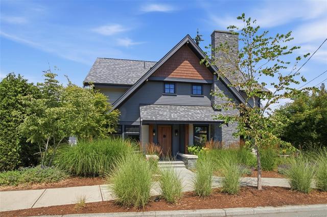 722 Campbell St Nanaimo, BC V9R 7A8