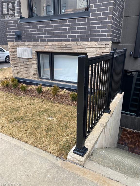 1131 COOKE Boulevard Unit# 701  Burlington, ON L7T 0C3