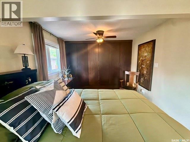 3307/3309 Dawson CRESCENT  Regina, SK S4R 3V6