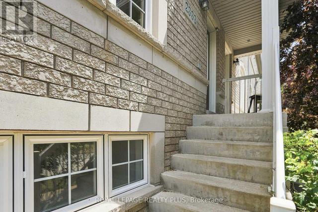2333 SUTTON DRIVE  Burlington, ON L7L 6Y9