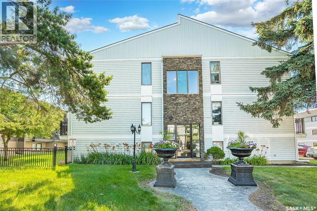202 254 Pinehouse PLACE  Saskatoon, SK S7K 4X1