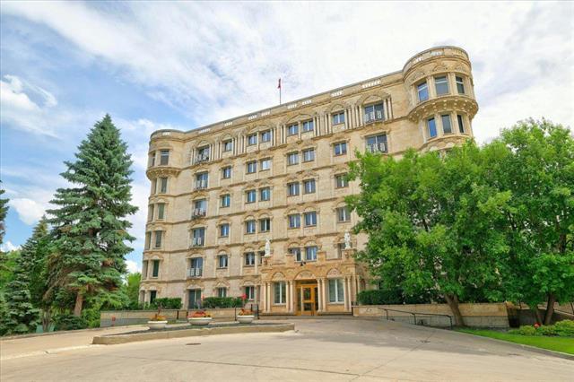 402-160 Niakwa RD  Winnipeg, MB R2M 5L1