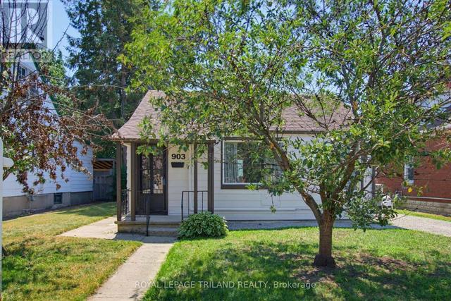 903 TRAFALGAR STREET N  London East (East L), ON N5Z 1G1