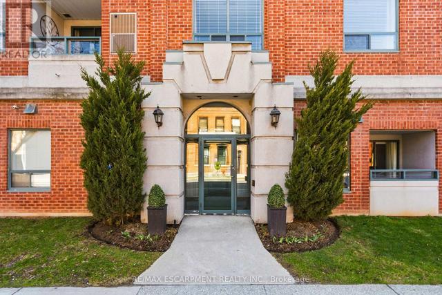 203 - 8 MAIN STREET Hamilton, ON L9H 1B8