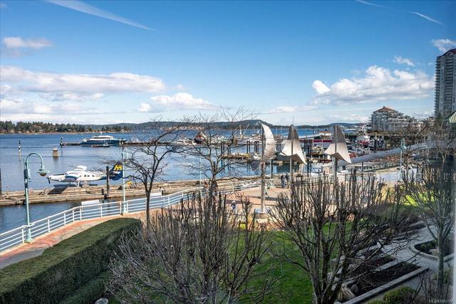 #TH10-38 Front St Nanaimo, BC V9R 0B8