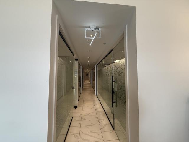 2858 Calgary Trail NW  Edmonton, AB T6J 6V7