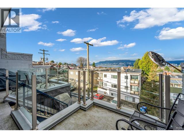 101, 201, PH 2065 W 4TH AVENUE  Vancouver, BC V6J 1N3
