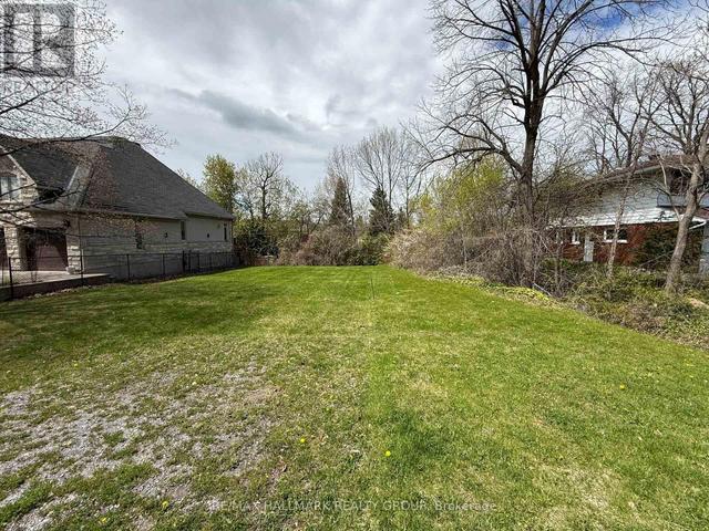 95 DOROTHEA DRIVE  Ottawa, ON K1V 7C6