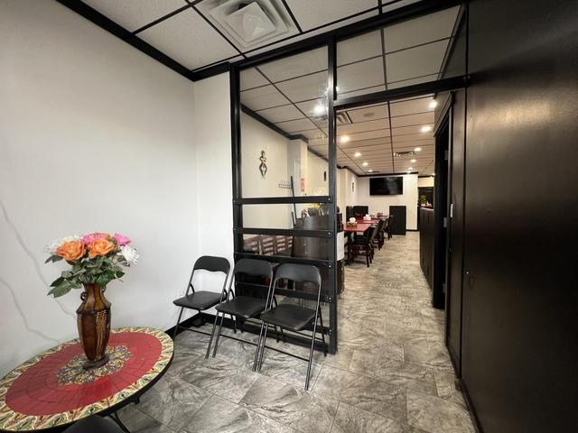 326 Saddleback Rd NW  Edmonton, AB T6J 4R7