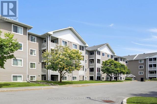 302 - 316 LORRY GREENBERG DRIVE  Ottawa, ON K1T 2P4