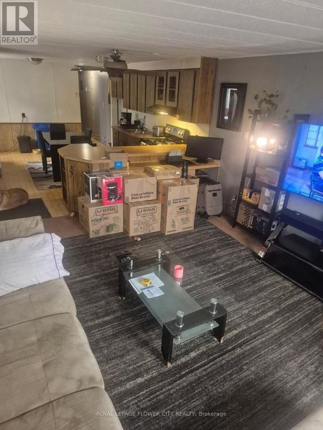 5 - 3233 DERRY ROAD E  Mississauga, ON L4T 1A8