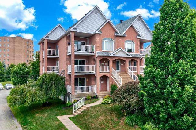 3373 Rue Antoine-Samson  Sherbrooke (Les Nations), QC J1L 2R3