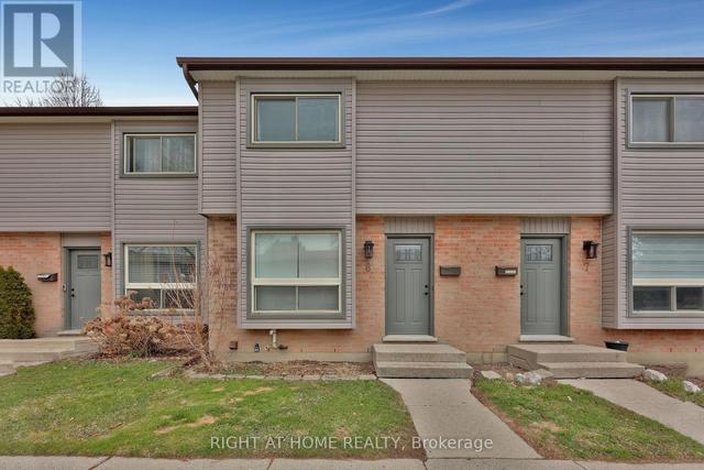 8 - 253 TAYLOR STREET  London East (East C), ON N5Y 2J6