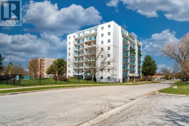 401 - 986 HURON STREET  London East (East A), ON N5Y 5E4