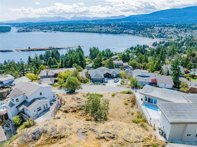161 Canterbury Cres Nanaimo, BC V9T 4S4