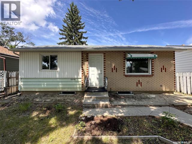 1106 10th AVENUE E  Regina, SK S4N 0J2