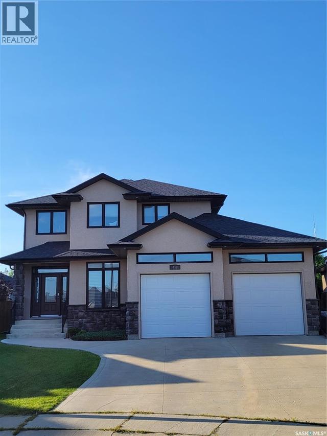 718 Patrick BAY  Saskatoon, SK S7W 0G3