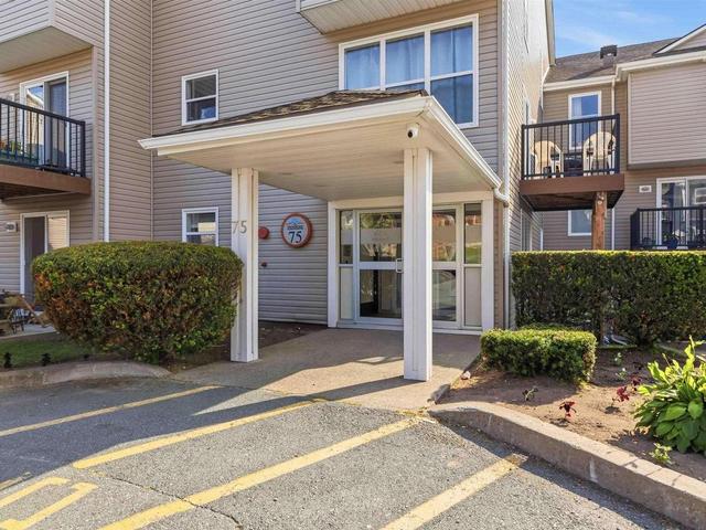 107 75 Collins Grove  Dartmouth, NS B2W 6B3