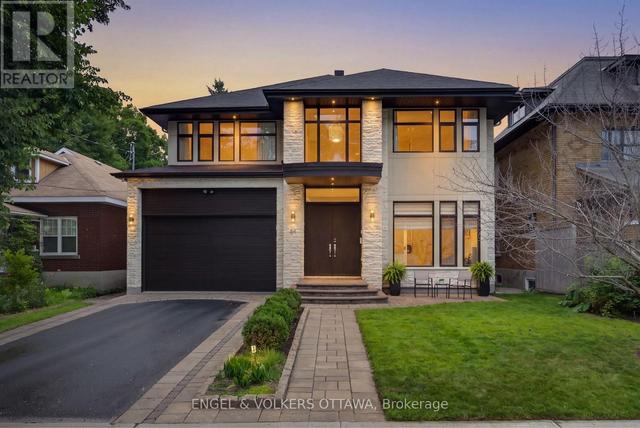 64 HELENA STREET  Ottawa, ON K1Y 3N1