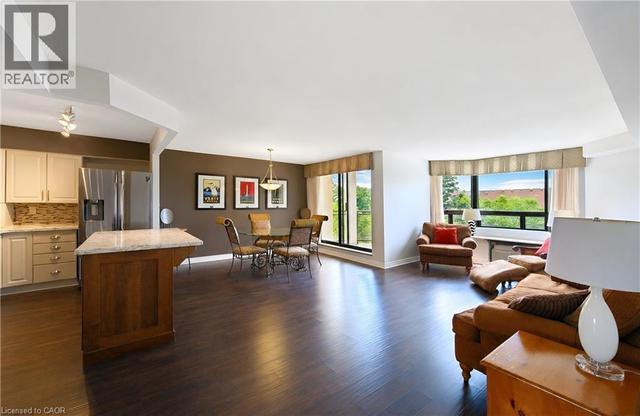 688 PRESTON Parkway Unit# 401  Cambridge, ON N3H 5K6