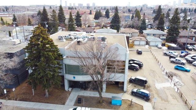10415 PRINCESS ELIZABETH AVE  Edmonton, AB T5G 0Y5
