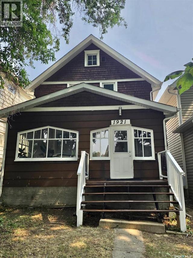 1921 Garnet STREET  Regina, SK S4T 2Z5