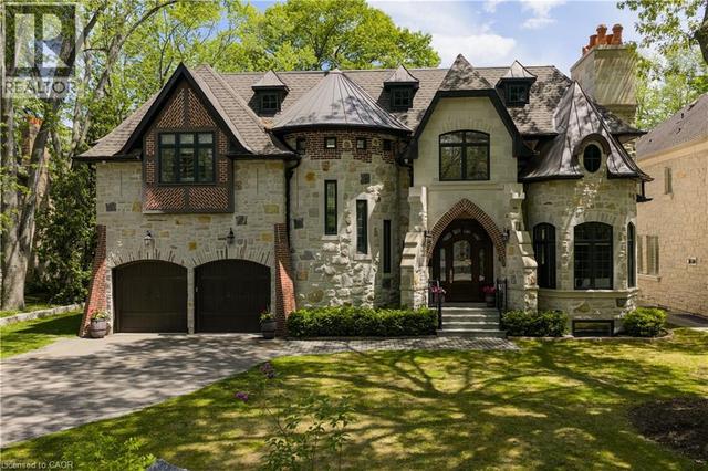 1165 GARDEN Road  Mississauga, ON L5H 3J5