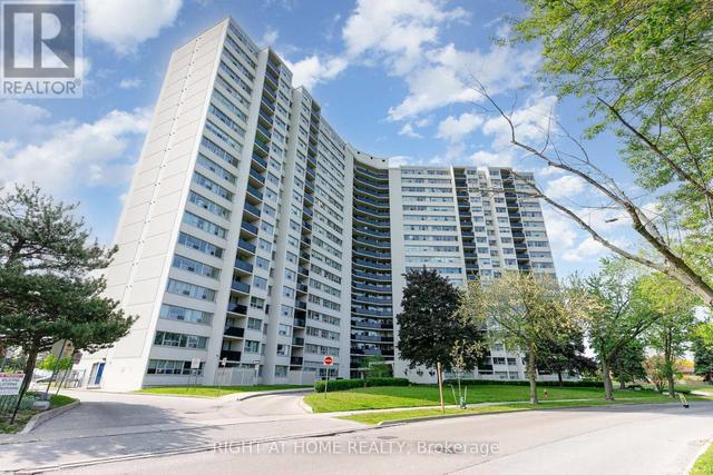 505 - 530 LOLITA GARDENS  Mississauga, ON L5A 3T2