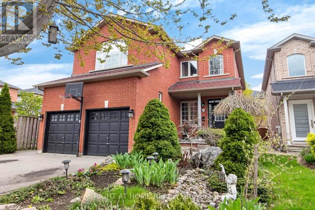 5956 RAYSHAW CRESCENT  Mississauga, ON L5M 2P2