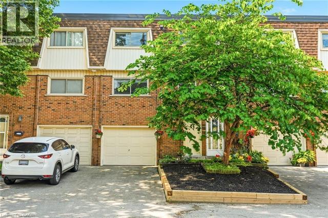125 BONAVENTURE Drive Unit# 2  Hamilton, ON L9C 5Y9