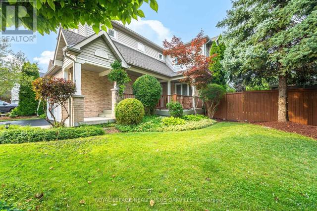 5882 CORNELL CRESCENT  Mississauga, ON L5M 5R6