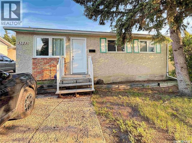 3223 Maxwell STREET  Saskatoon, SK S7L 3Y1