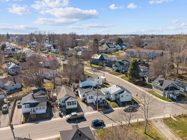 9 DESBRISAY Crescent  Charlottetown, PE C1A 4H1