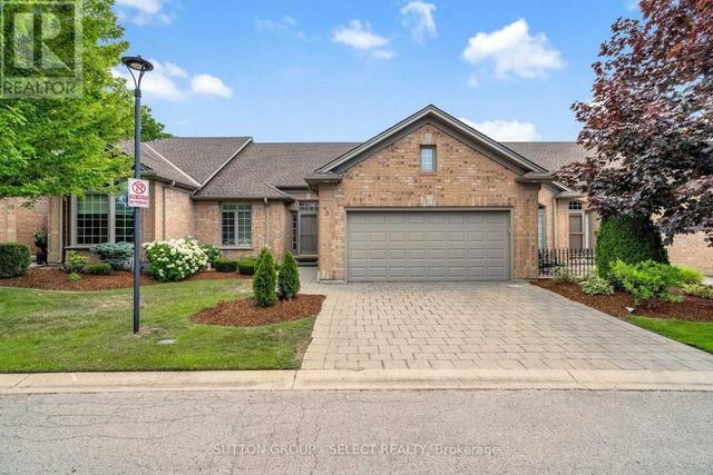 9 - 140 MCGARRELL DRIVE  London North (North R), ON N6G 5J1