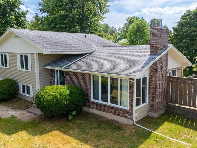 20 Grandview Drive  Wolfville, NS B4P 1W4