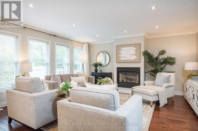23 BAGGS CRESCENT  Cambridge, ON N1T 2E9