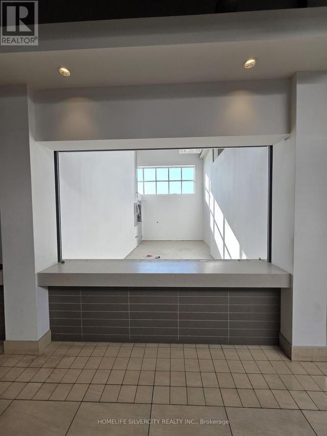 2B09 - 7215 GOREWAY DRIVE  Mississauga, ON L4T 2T9