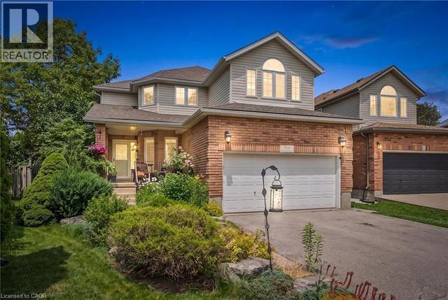 916 RUSH MEADOW Court  Kitchener, ON N2R 1K9