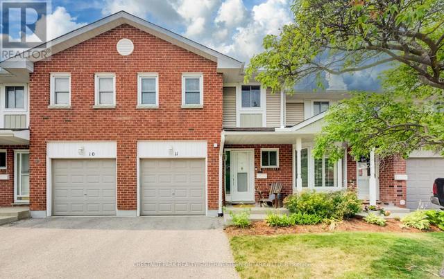 11 - 210 HIGHLAND CRESCENT  Kitchener, ON N2M 5H7