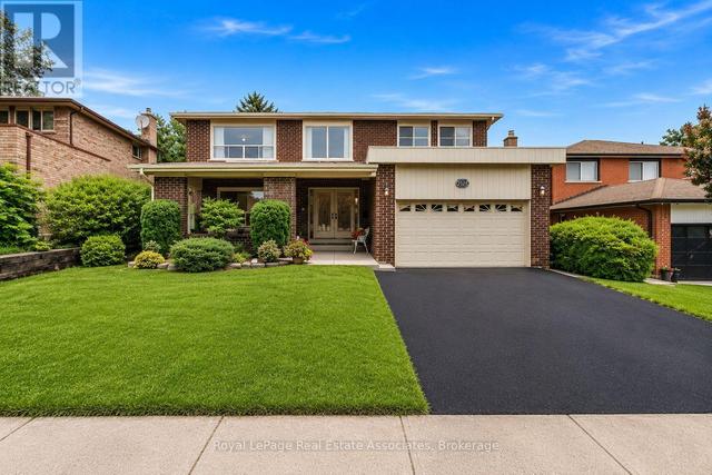 2529 CLAYMORE CRESCENT  Mississauga, ON L5C 3A2