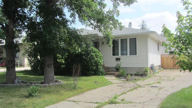 453 Rita ST  Winnipeg, MB R3J 2Y7