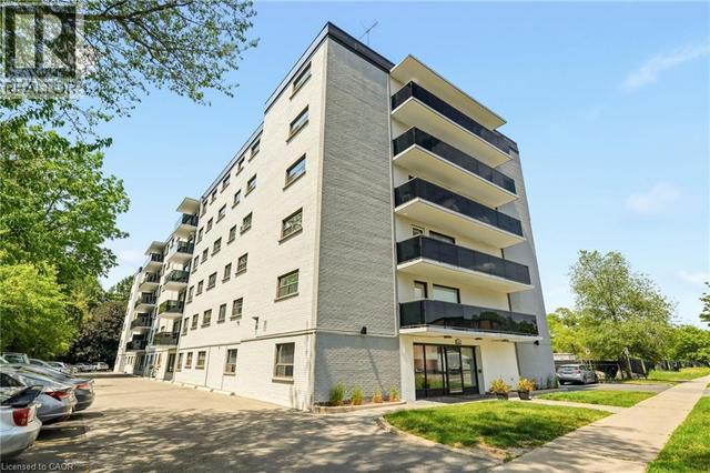 2411 NEW Street Unit# 201  Burlington, ON L7R 1K2
