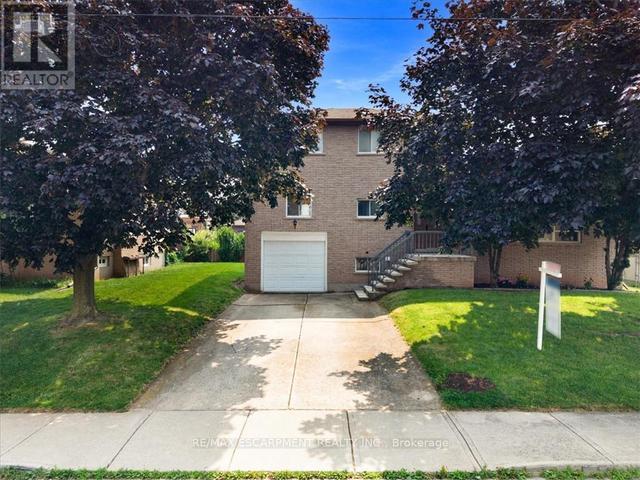 345 BERKINDALE DRIVE  Hamilton, ON L8E 3E8