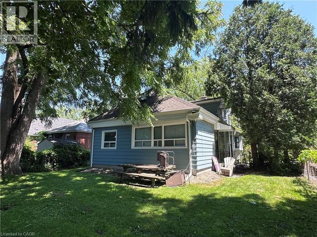 9 NORFOLK Street N  Hamilton, ON L8S 3J9
