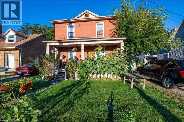 229 WATER Street N  Cambridge, ON N1R 3B9