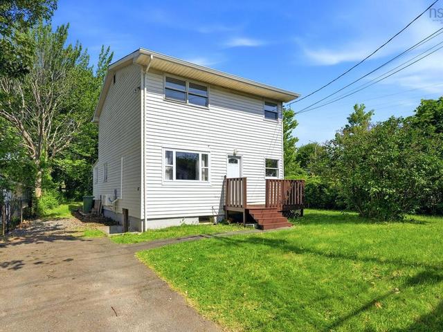 75 Courtney Road  Dartmouth, NS B3A 4C3