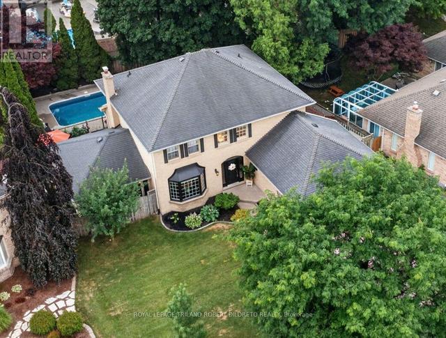 110 SUMMERDALE PLACE  London South (South B), ON N6K 4C6